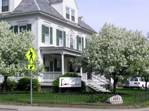 Community House building